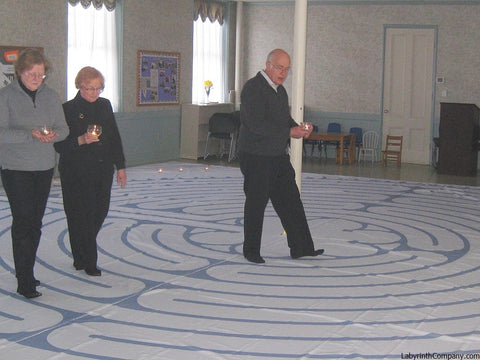 ChartresReplica-PolyCanvasPortableLabyrinth-32'-10"-wide-OceanBlueLineColor-CongregationalChurchWestboroughMA-one-Velcro-seam-with-custom-central-pole-pocket