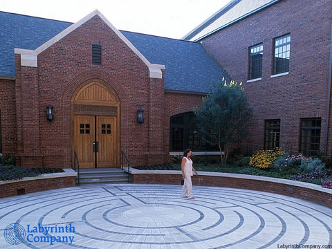 ChattanoogaTN-St-Paul-Church-Bluestone&LimestoneSegments-StPaul-Labyrinth-Design