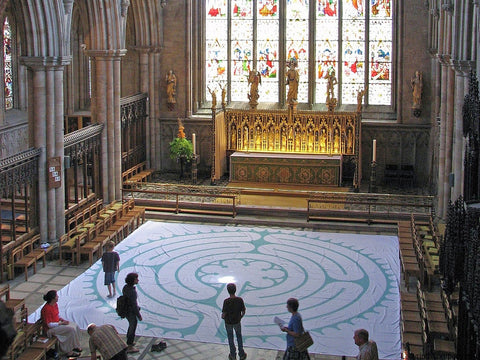 Chelsea à la Chartres - Poly Canvas Portable Labyrinth - Sage Green Lines - 27'-3.5" - Ripon Cathedral United Kingdom (England)