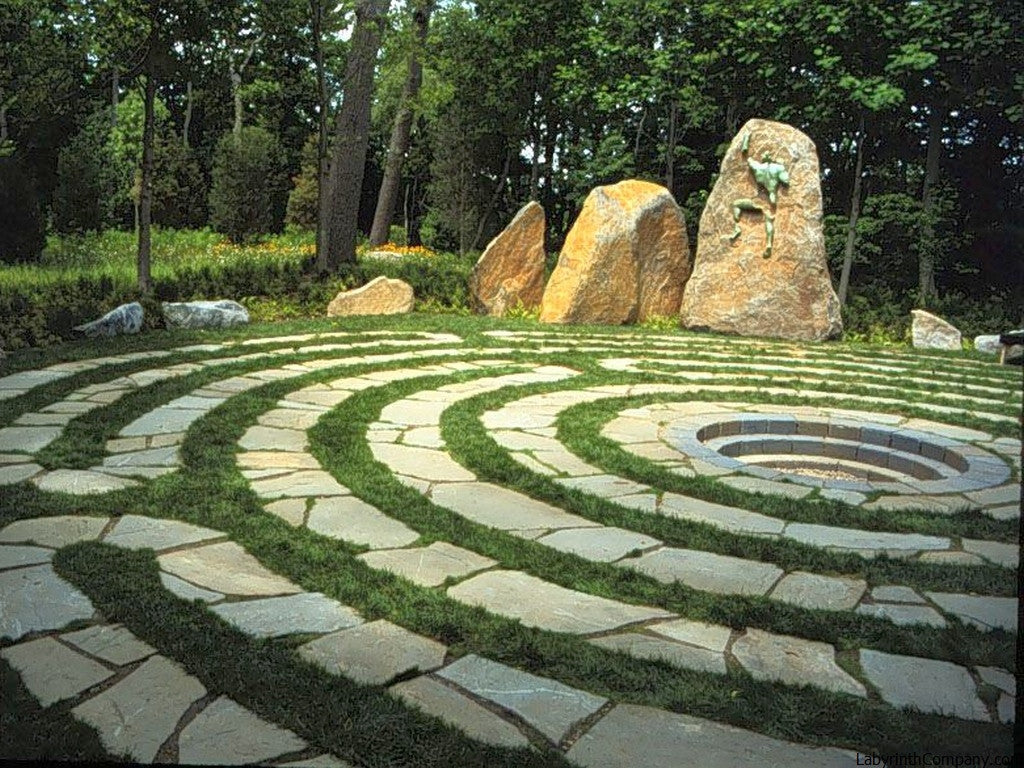 Labyrinth Garden Layout